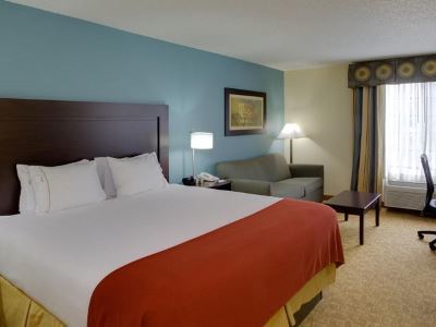 Express By Ihg Hotel 2*