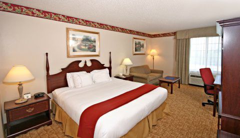 Express By Ihg Hotel 2*